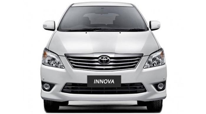 toyota innova on rent jodhpur front